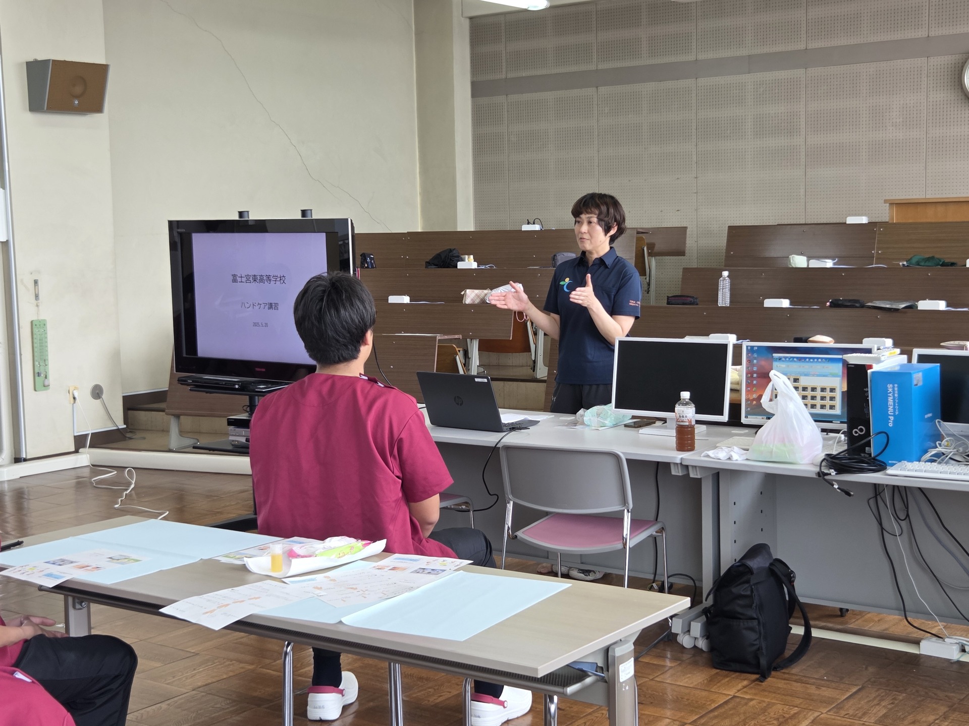 富士宮東高校に出張授業に行ってきました。